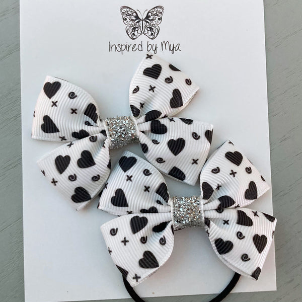 Elastic Bow Piggy Pair - Black & White Hearts