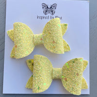 Small Mariah Piggy Clip Pair - Light Yellow Glitter