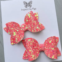 Small Alani Piggy Clip Pair - Coral Pink Iridescent Glitter