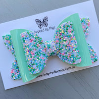 Charlotte Bow - Pastel Mint Rainbow