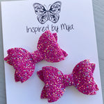 Small Mariah Piggy Clip Pair - Magenta Glitter